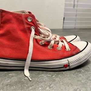 Red High Top Conversé